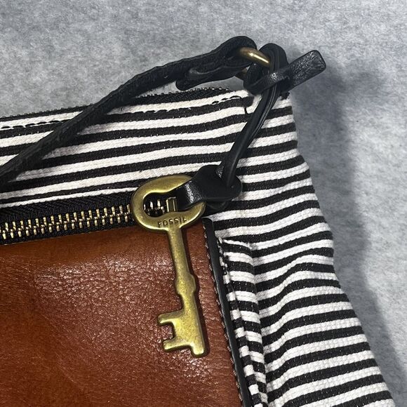 Fossil Crossbody Bag Womens Black White Stripe‎ Canvas Brown Leather Pocket Key - Picture 5 of 16